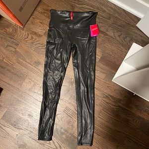 NWT Spanx Faux Leather Leggings, size M